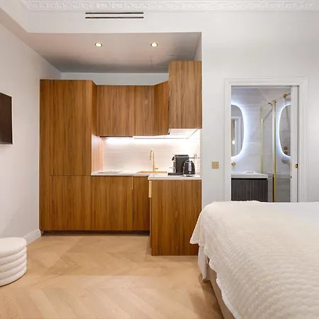 Apartment Charming Pied-a-terre Champs-elysee